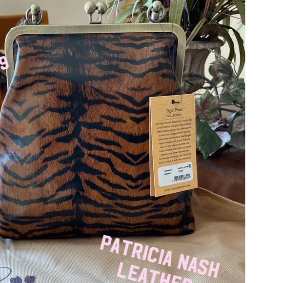 Purse - Picture 1 of 1